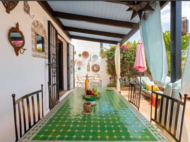 2 makuuhuone Paritalo vuokrattavana paikassa Nueva Andalucia, Marbella mukana uima-altaan 
autotalli - 3 000 € (Ref: 9471434)