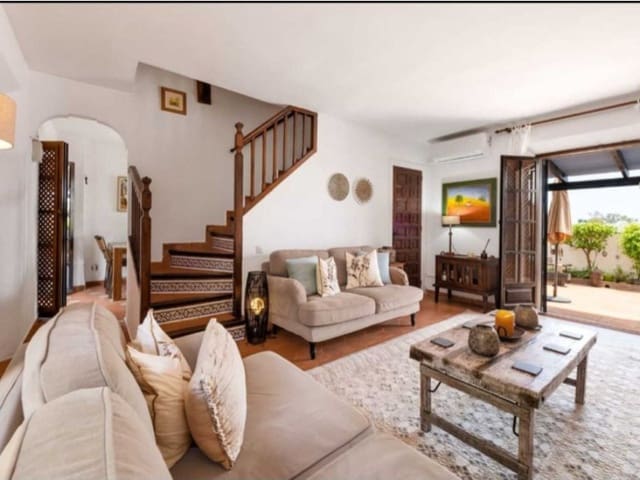 2 makuuhuone Paritalo vuokrattavana paikassa Nueva Andalucia, Marbella mukana uima-altaan 
autotalli - 3 000 € (Ref: 9471434)