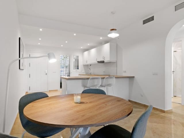 2 makuuhuone Huoneisto vuokrattavana paikassa Costalita, Estepona mukana uima-altaan 
autotalli - 1 900 € (Ref: 9471436)