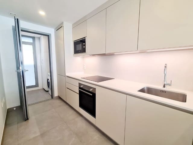 2 soveværelse Lejlighed til leje i Elviria, Marbella med swimmingpool garage - € 2.950 (Ref: 9471437)