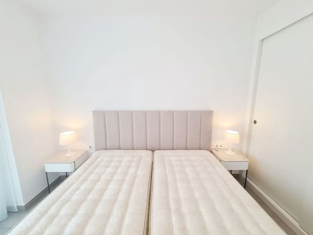 2 soveværelse Lejlighed til leje i Elviria, Marbella med swimmingpool garage - € 2.950 (Ref: 9471437)