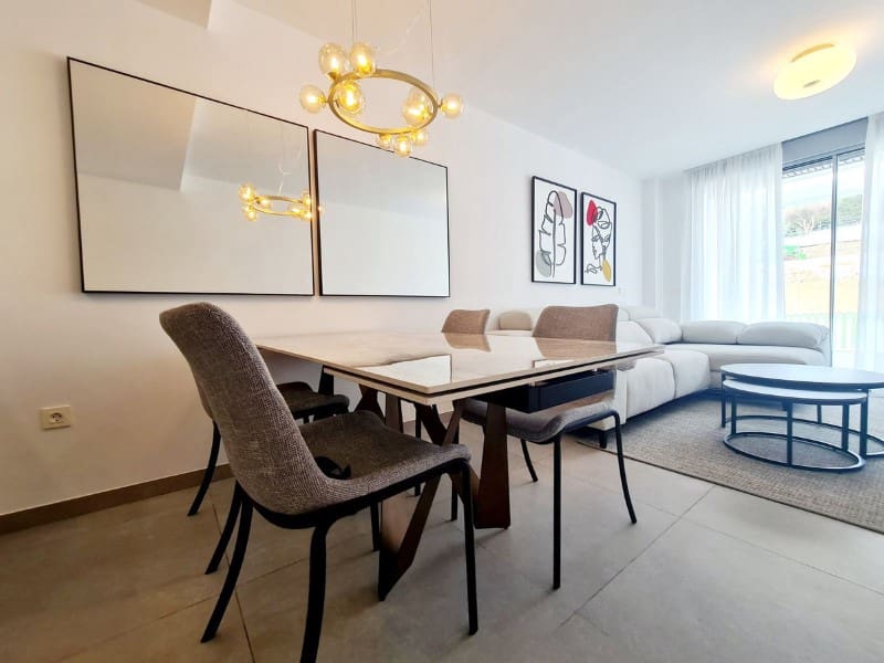 2 soveværelse Lejlighed til leje i Elviria med swimmingpool garage - € 2.950 (Ref: 9471437)