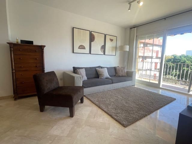 3 quarto Apartamento para arrendar em Marbella Centro, Marbella com piscina garagem - 3 000 € (Ref: 9471438)