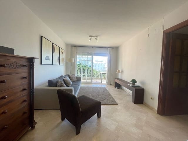 3 quarto Apartamento para arrendar em Marbella Centro, Marbella com piscina garagem - 3 000 € (Ref: 9471438)