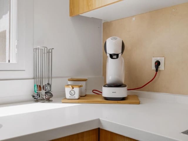 Penthouse de 2 chambres à louer à Estepona Pueblo, Estepona avec piscine garage - 2 200 € (Ref: 9471439)