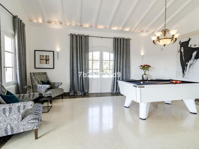 Chalet de 4 habitaciones en Benahavís pueblo, Benahavís en alquiler con piscina garaje - 13.000 € (Ref: 9471440)