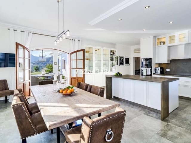 Chalet de 4 habitaciones en Benahavís pueblo, Benahavís en alquiler con piscina garaje - 13.000 € (Ref: 9471440)