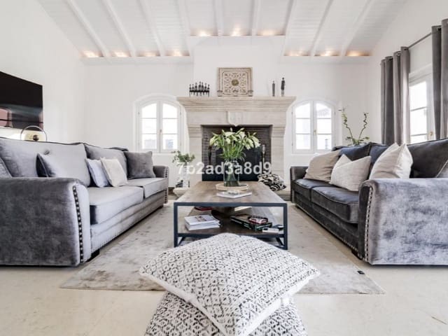 Chalet de 4 habitaciones en Benahavís pueblo, Benahavís en alquiler con piscina garaje - 13.000 € (Ref: 9471440)