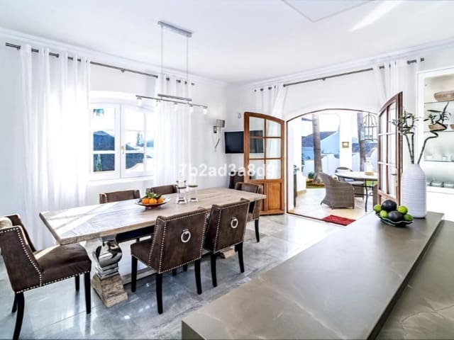 Chalet de 4 habitaciones en Benahavís pueblo, Benahavís en alquiler con piscina garaje - 13.000 € (Ref: 9471440)