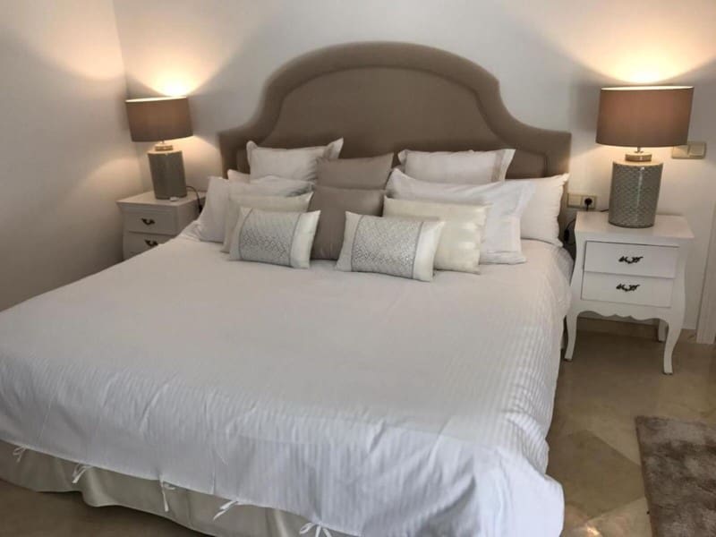 6 quarto Moradia para arrendar em Marbella com piscina garagem - 15 000 € (Ref: 9471441)