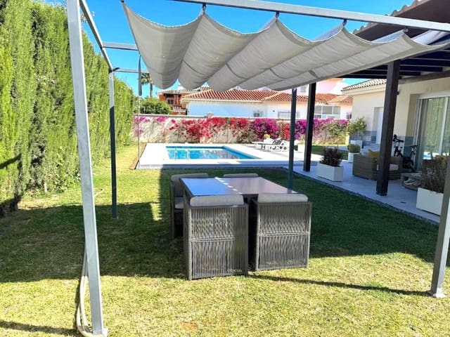 Chalet de 4 habitaciones en San Pedro de Alcantara, Marbella en alquiler con piscina garaje - 8.000 € (Ref: 9471442)