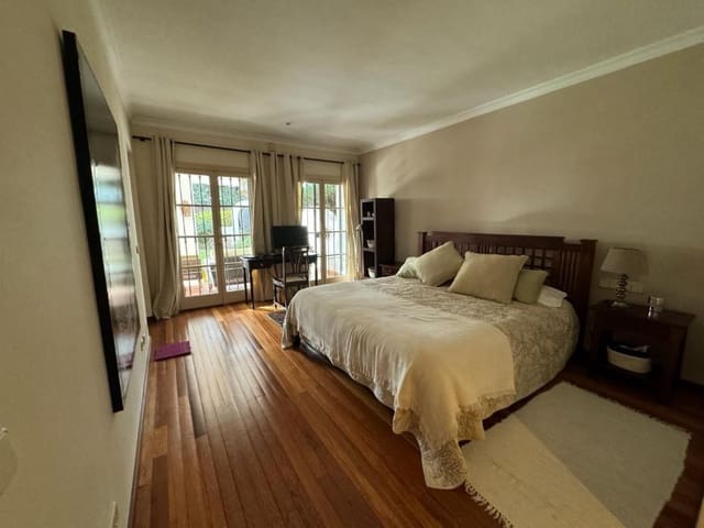 3 soveværelse Semi-Rækkehus til leje i Aloha Golf, Marbella med swimmingpool garage - € 3.500 (Ref: 9471445)