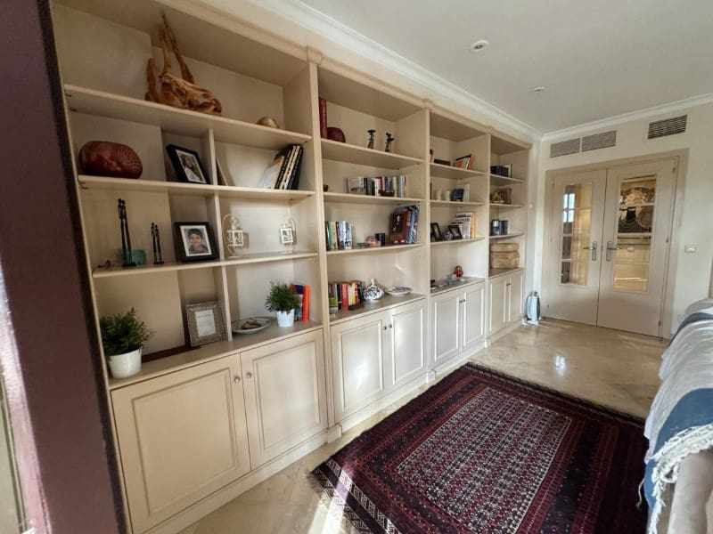 3 soveværelse Semi-Rækkehus til leje i Aloha Golf med swimmingpool garage - € 3.500 (Ref: 9471445)