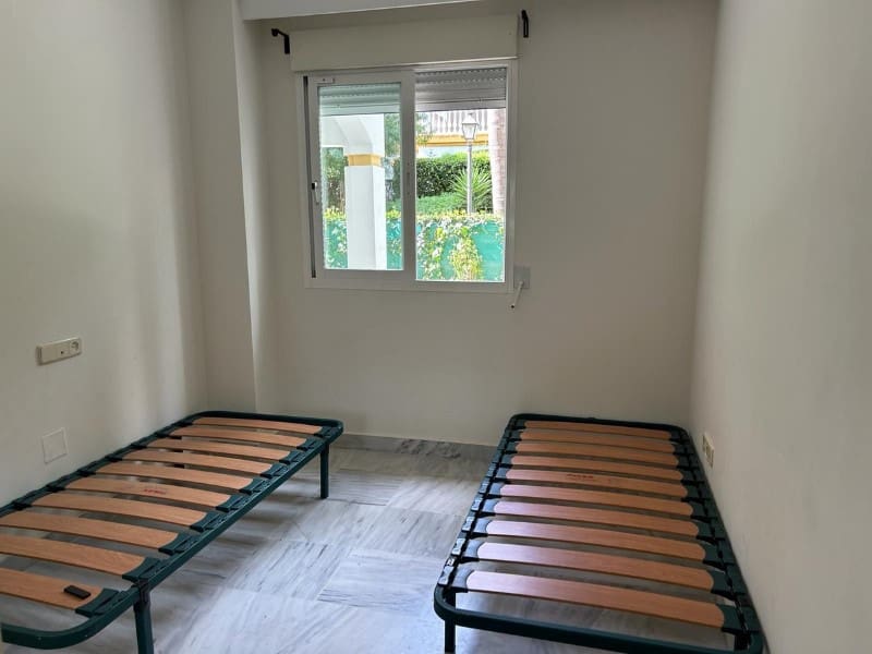 2 bedroom Apartment for rent in Nueva Andalucia with pool garage - € 1,800 (Ref: 9471446)