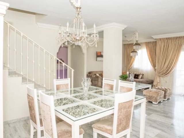 3 sovrum Takvåning att hyra i San Pedro de Alcantara, Marbella med pool garage - 3 500 € (Ref: 9471451)