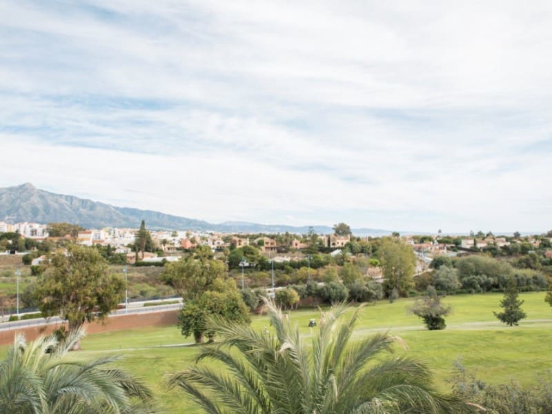 3 bedroom Penthouse for rent in San Pedro de Alcantara with pool garage - € 3,500 (Ref: 9471451)