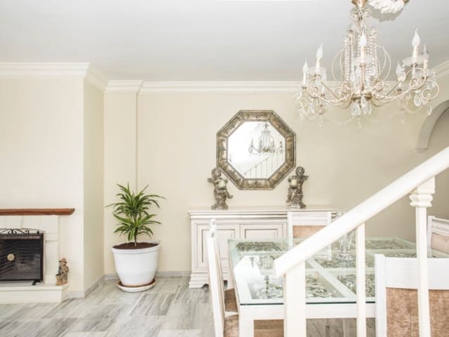 3 sovrum Takvåning att hyra i San Pedro de Alcantara, Marbella med pool garage - 3 500 € (Ref: 9471451)