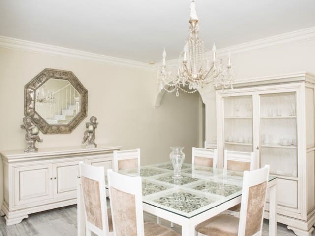 3 sovrum Takvåning att hyra i San Pedro de Alcantara, Marbella med pool garage - 3 500 € (Ref: 9471451)