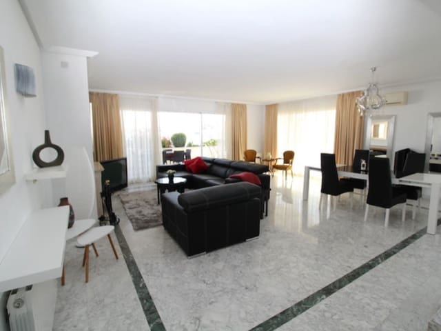 4 bedroom Penthouse for rent in Nueva Andalucia, Marbella with pool garage - € 5,000 (Ref: 9471453)