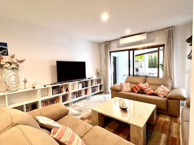 4 soveværelse Lejlighed til leje i Elviria, Marbella med swimmingpool - € 2.500 (Ref: 9471455)