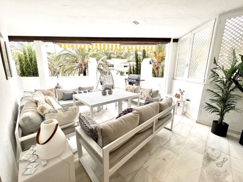 4 soveværelse Lejlighed til leje i Elviria med swimmingpool - € 2.500 (Ref: 9471455)