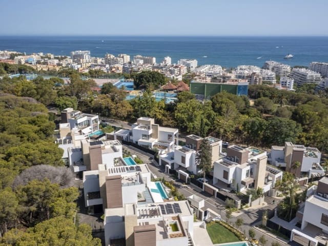 5 quarto Moradia para arrendar em Marbella Centro, Marbella com piscina garagem - 19 000 € (Ref: 9471457)