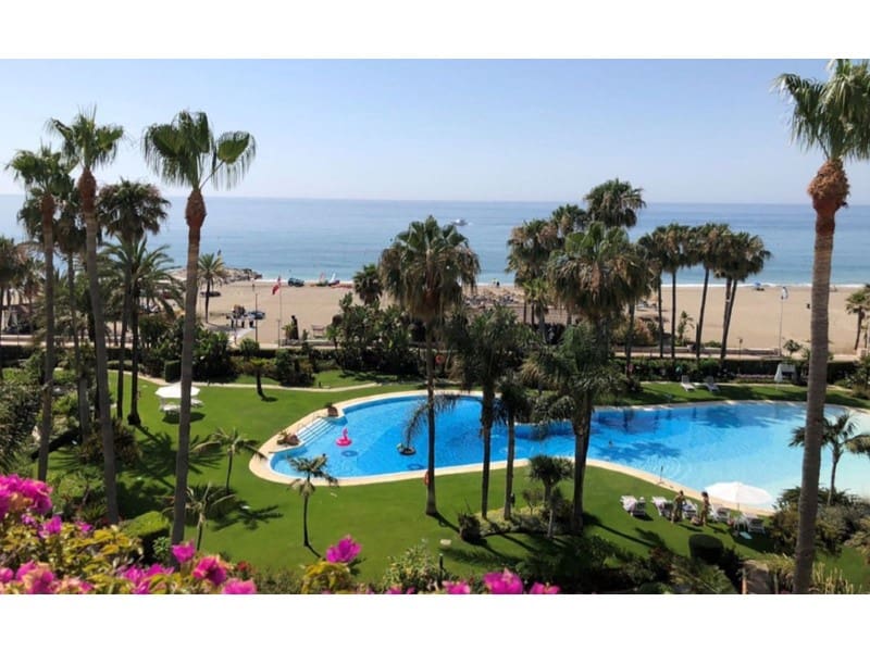 3 bedroom Beach Apartment for rent in Nueva Andalucia with pool garage - € 4,700 (Ref: 9471459)
