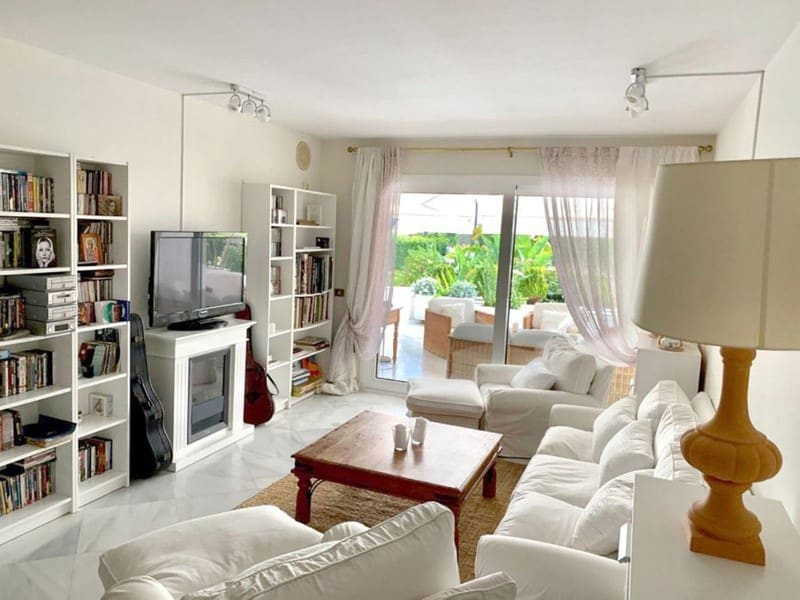 3 bedroom Beach Apartment for rent in Nueva Andalucia with pool garage - € 4,700 (Ref: 9471459)
