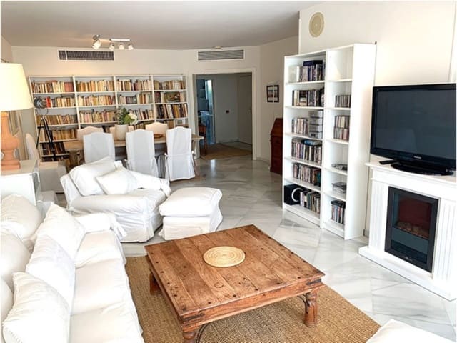 3 sovrum Strandlägenhet att hyra i Nueva Andalucia, Marbella med pool garage - 4 700 € (Ref: 9471459)