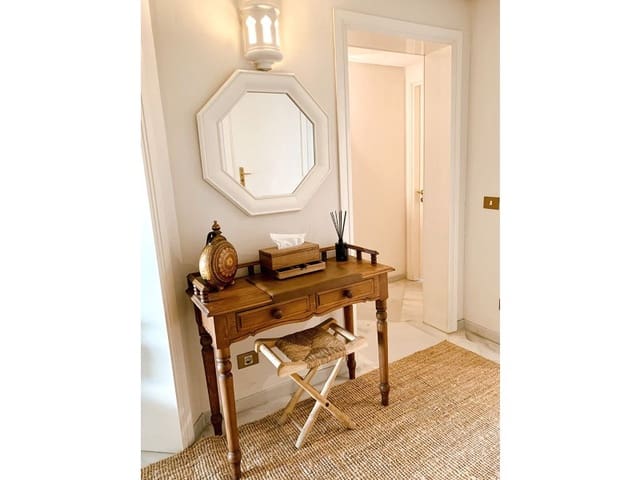 3 sovrum Strandlägenhet att hyra i Nueva Andalucia, Marbella med pool garage - 4 700 € (Ref: 9471459)