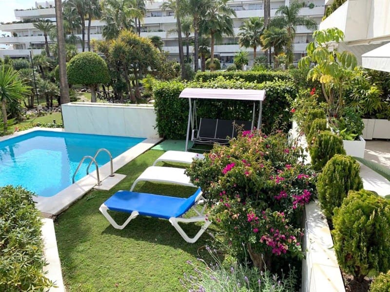 3 bedroom Beach Apartment for rent in Nueva Andalucia with pool garage - € 4,700 (Ref: 9471459)