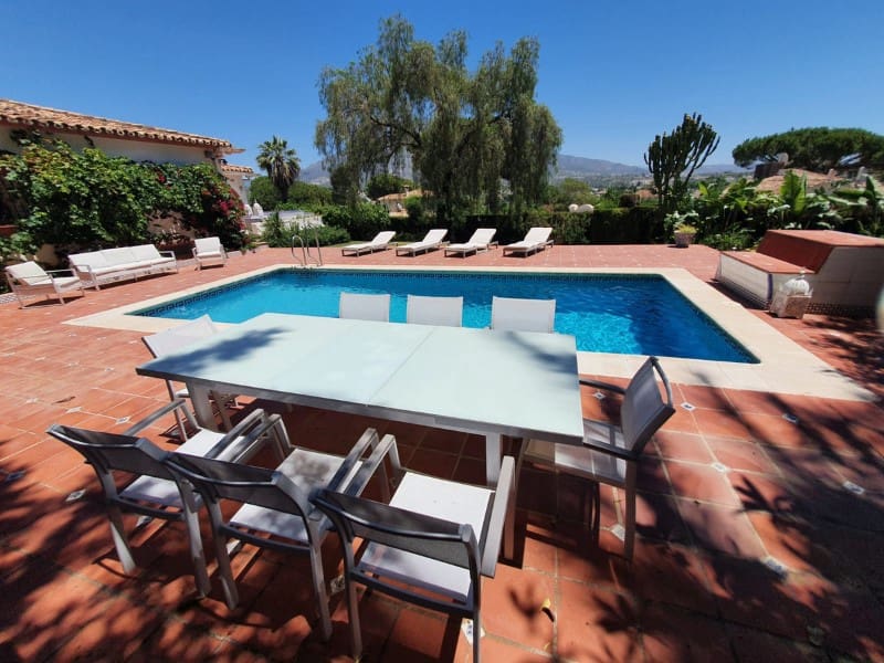 4 bedroom Villa for rent in Nueva Andalucia with pool garage - € 7,500 (Ref: 9471461)