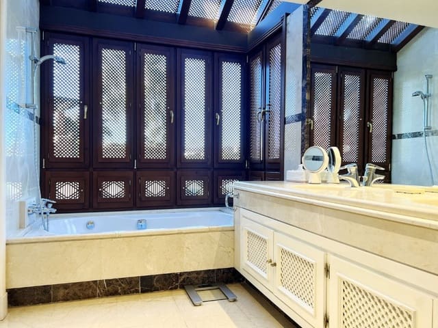 3 bedroom Penthouse for rent in Nueva Andalucia, Marbella with pool garage - € 7,000 (Ref: 9471462)