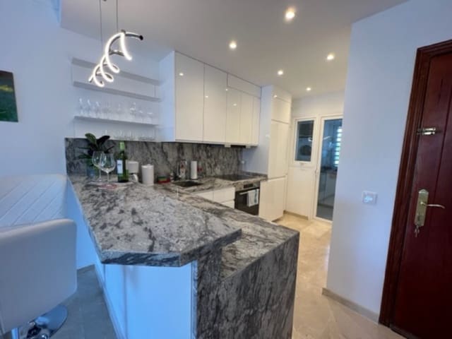 2 makuuhuone Huoneisto vuokrattavana paikassa Costalita, Estepona mukana uima-altaan 
autotalli - 1 900 € (Ref: 9471468)