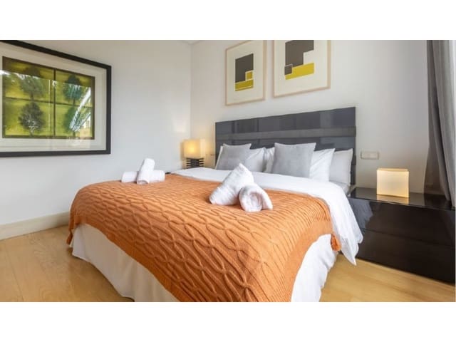 3 quarto Penthouse para arrendar em Marbella Centro, Marbella com piscina garagem - 6 000 € (Ref: 9471471)