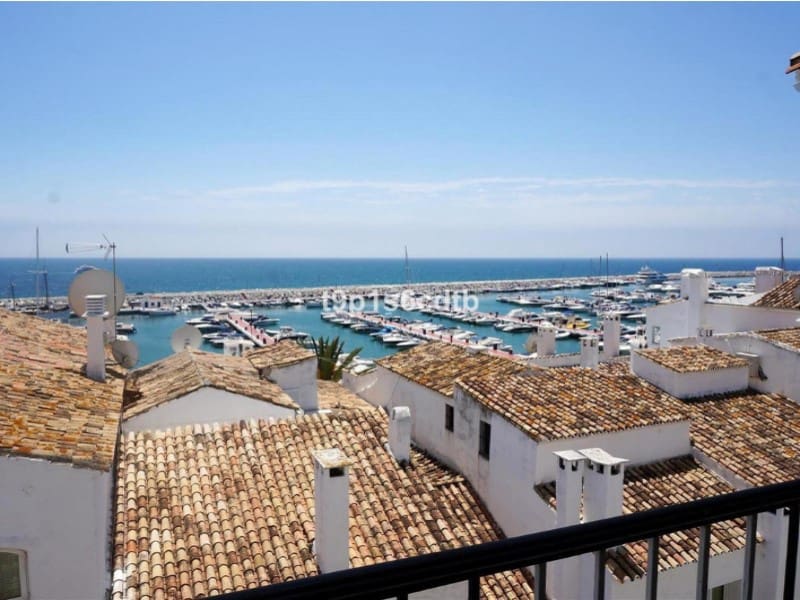 3 bedroom Apartment for rent in Nueva Andalucia - € 3,500 (Ref: 9471474)
