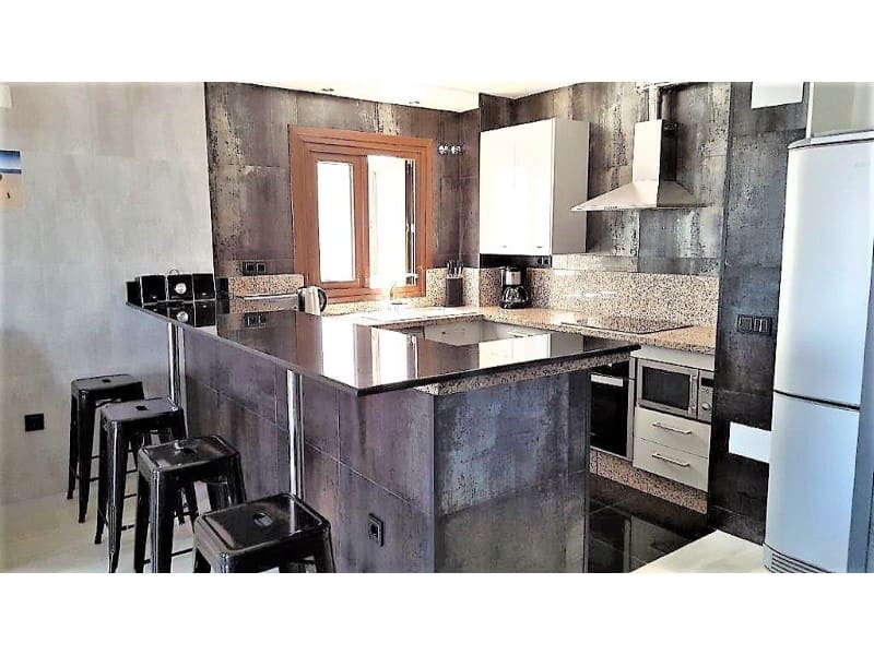 2 bedroom Apartment for rent in Nueva Andalucia - € 1,850 (Ref: 9471476)