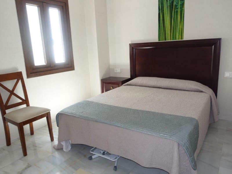 2 bedroom Apartment for rent in Nueva Andalucia - € 1,850 (Ref: 9471476)