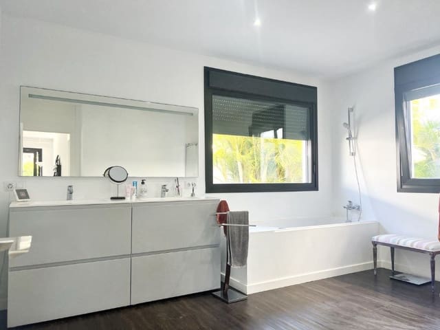 5 quarto Moradia para arrendar em Marbella Centro, Marbella com piscina garagem - 13 000 € (Ref: 9471477)