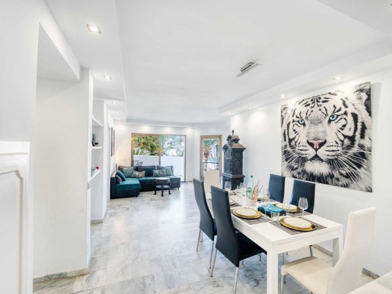 5 soveværelse Penthouse til leje i Elviria med swimmingpool garage - € 2.500 (Ref: 9471478)