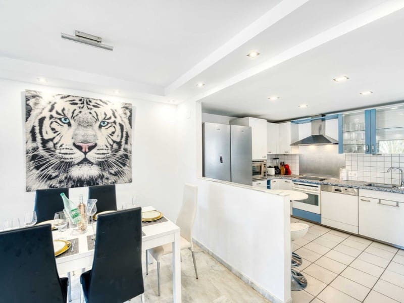 5 soveværelse Penthouse til leje i Elviria med swimmingpool garage - € 2.500 (Ref: 9471478)