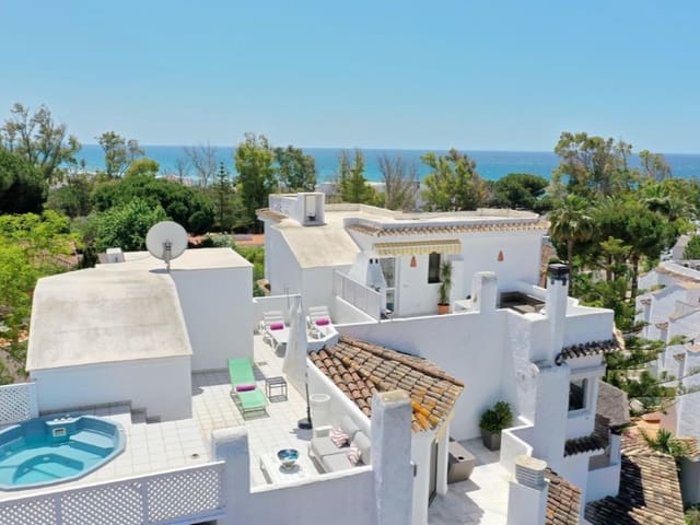 5 soveværelse Penthouse til leje i Elviria, Marbella med swimmingpool garage - € 2.500 (Ref: 9471478)