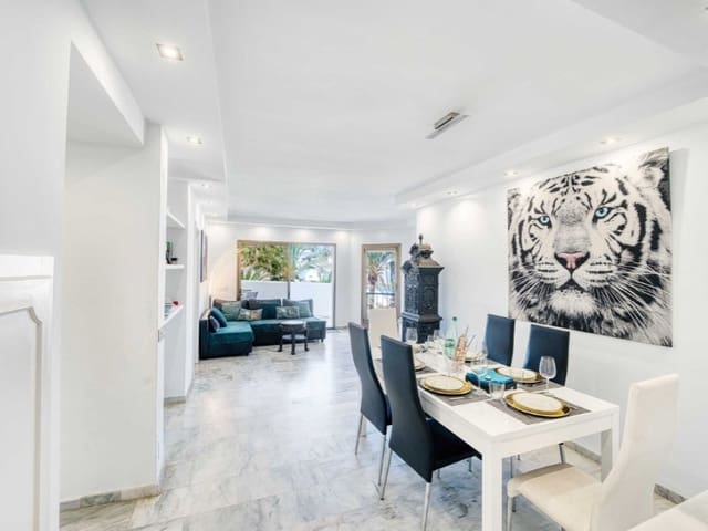 5 soveværelse Penthouse til leje i Elviria, Marbella med swimmingpool garage - € 2.500 (Ref: 9471478)