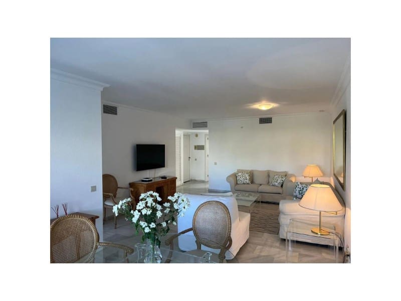 2 bedroom Flat for rent in Nueva Andalucia with pool garage - € 2,200 (Ref: 9473140)