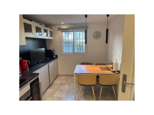 4 bedroom Villa for rent in Golden Mile, Marbella with pool garage - € 5,000 (Ref: 9473141)