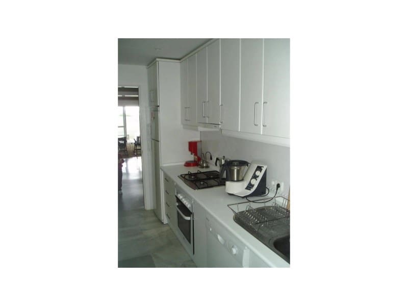 3 makuuhuone Asunto vuokrattavana paikassa San Pedro de Alcantara mukana 
autotalli - 2 200 € (Ref: 9473142)