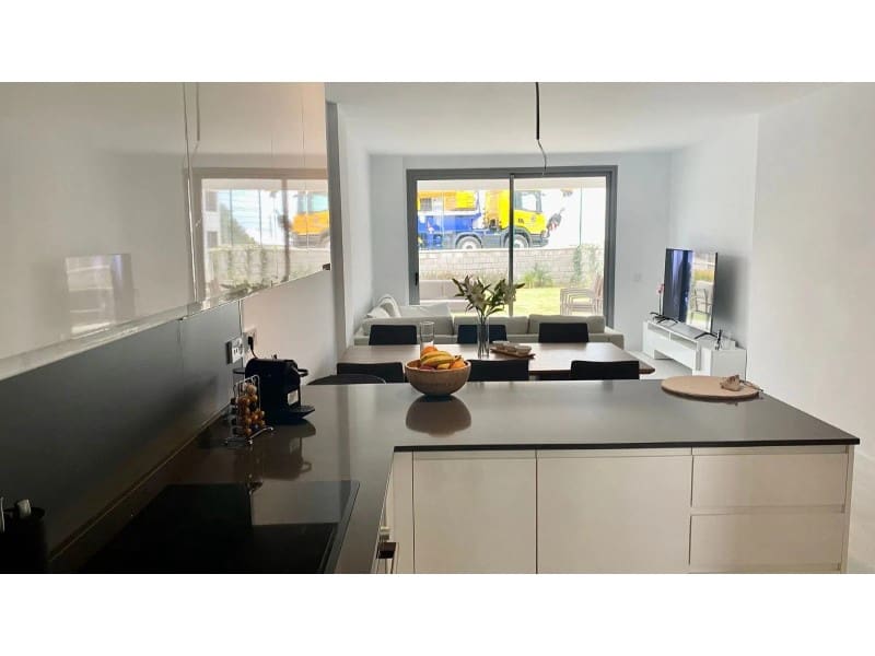 3 bedroom Flat for rent in New Golden Mile with pool garage - € 3,000 (Ref: 9473144)