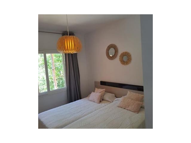 Apartamento de 2 habitaciones en Golden Mile, Marbella en alquiler - 2.300 € (Ref: 9473202)