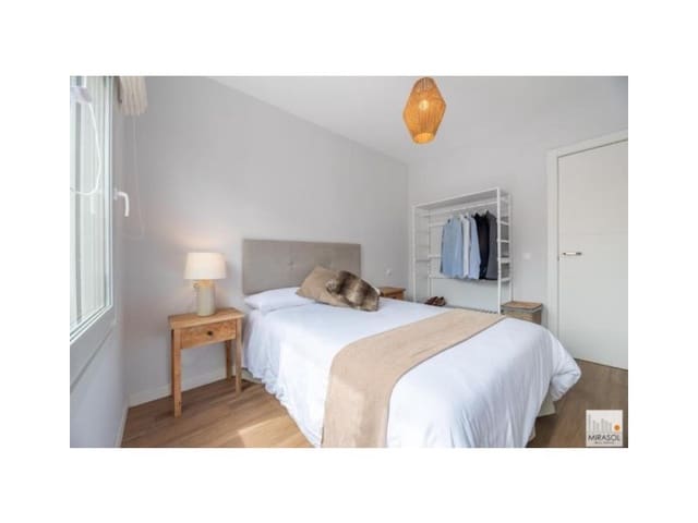 3 sovrum Lägenhet att hyra i Estepona - 2 500 € (Ref: 9473204)