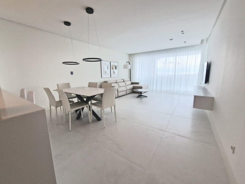 2 makuuhuone Huoneisto vuokrattavana paikassa Nueva Andalucia mukana 
autotalli - 4 500 € (Ref: 9485264)